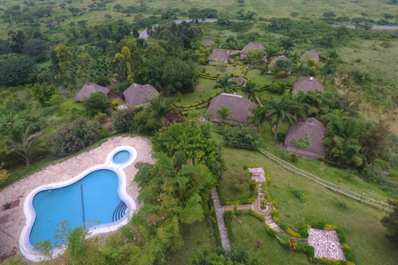 baboon safari resort uganda